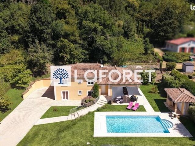 Maison 7 pièces 196 m²