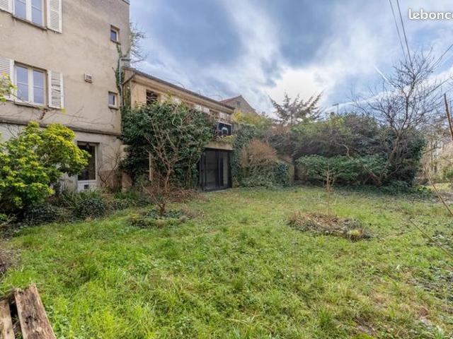 Maison 7 pièces 196 m²