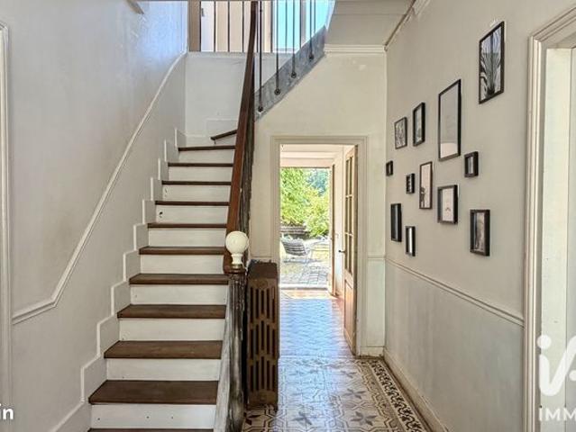 Maison 7 pièces 196 m²