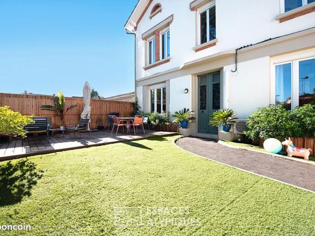Maison 7 pièces 196 m²