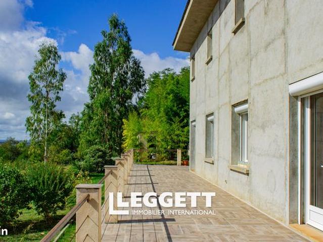 Maison 7 pièces 196 m²