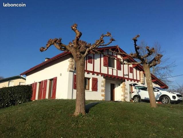 Maison 7 pièces 196 m²