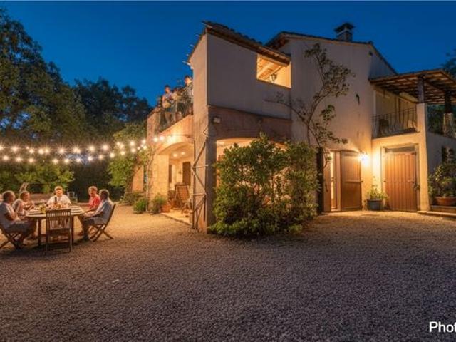 Maison 7 pièces 196 m²