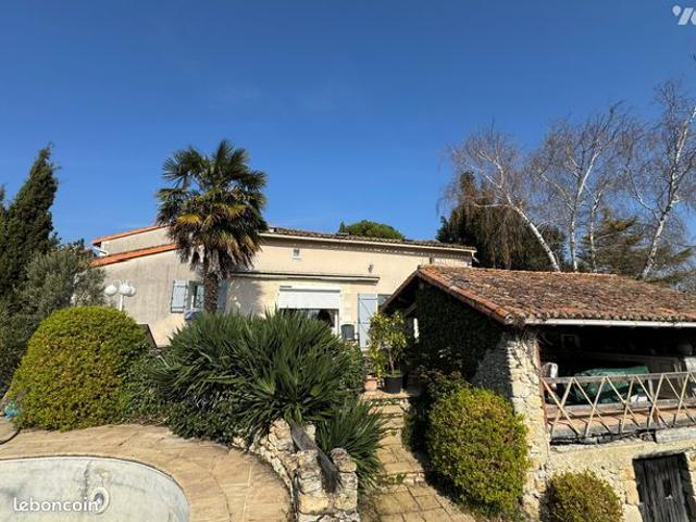 Maison 7 pièces 196 m²