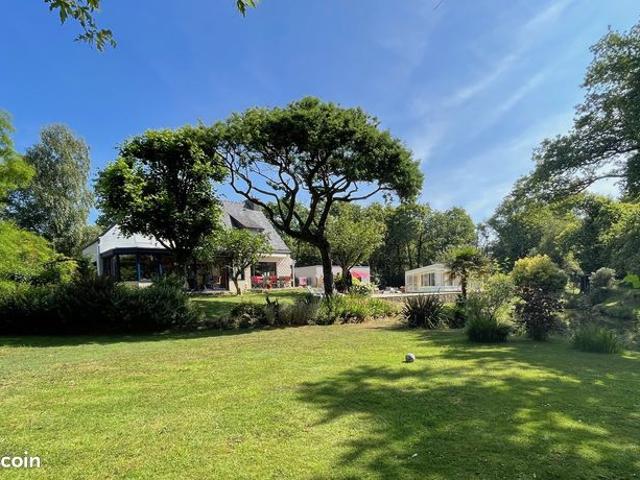 Maison 7 pièces 196 m²