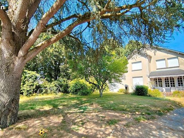 Maison 7 pièces 196 m²