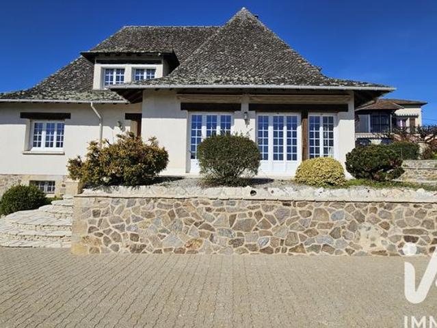 Maison 7 pièces 196 m²