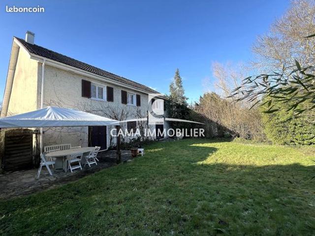 Maison 7 pièces 196 m²