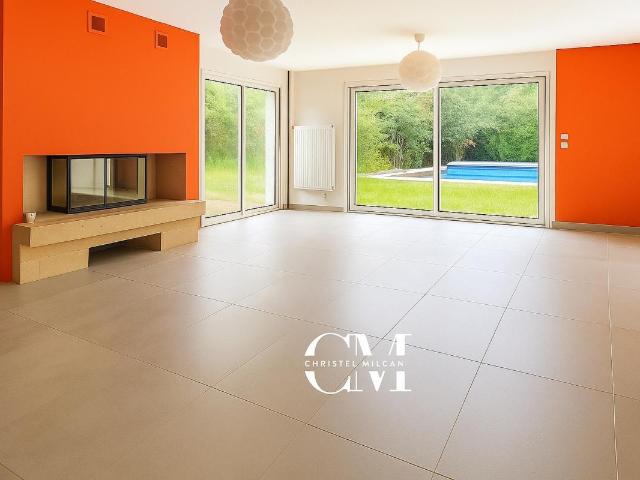 Maison 7 pièces 196 m²