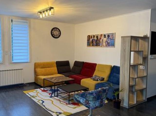 Maison 7 pièces 196 m²