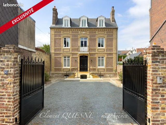 Maison 7 pièces 196 m²
