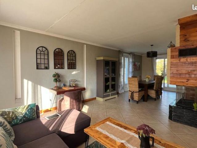 Maison 7 pièces 196 m²