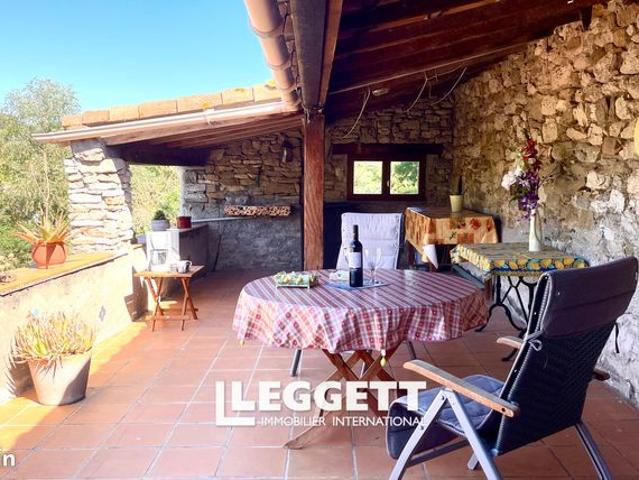 Maison 7 pièces 196 m²
