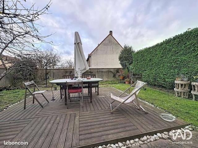 Maison 7 pièces 196 m²