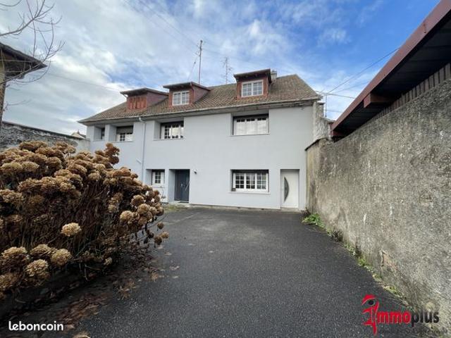 Maison 7 pièces 196 m²