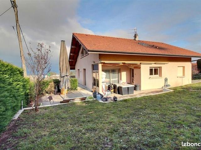 Maison 7 pièces 196 m²