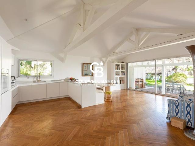 Maison 7 pièces 196 m²