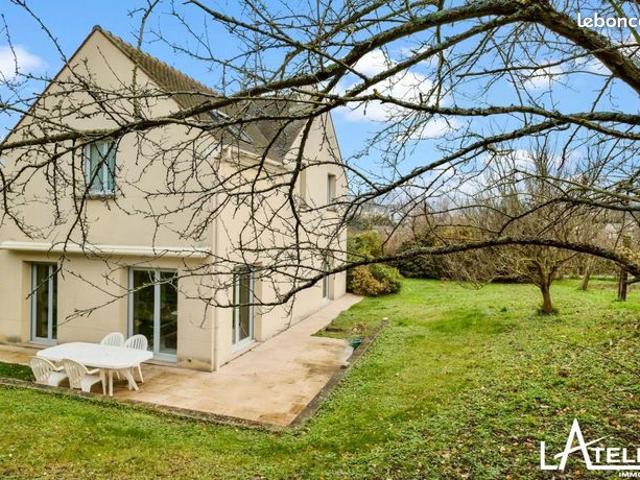 Maison 7 pièces 196 m²