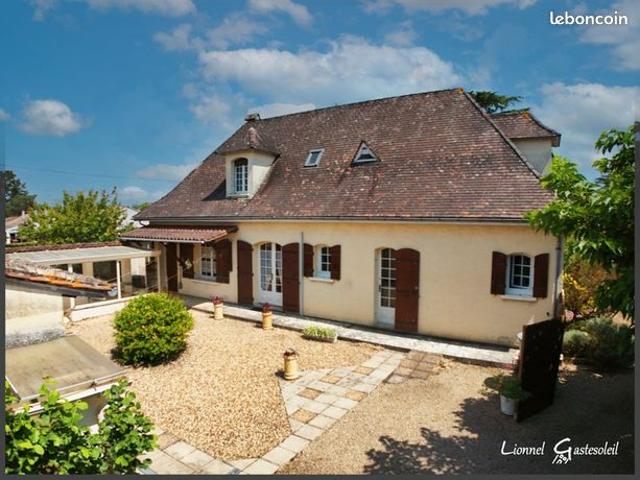 Maison 7 pièces 196 m²