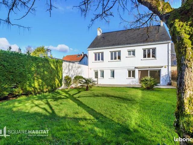 Maison 7 pièces 196 m²