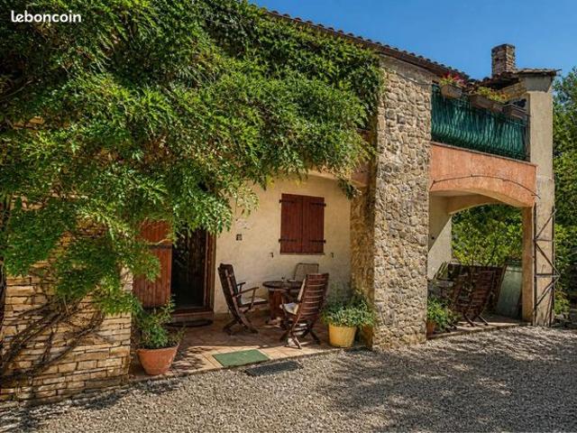 Maison 7 pièces 196 m²