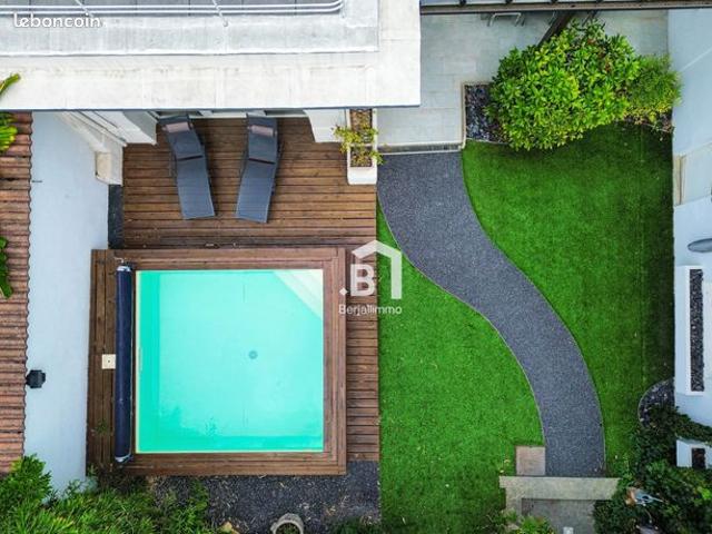 Maison 7 pièces 197 m²