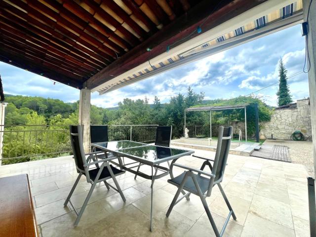 Maison 7 pièces 197 m²