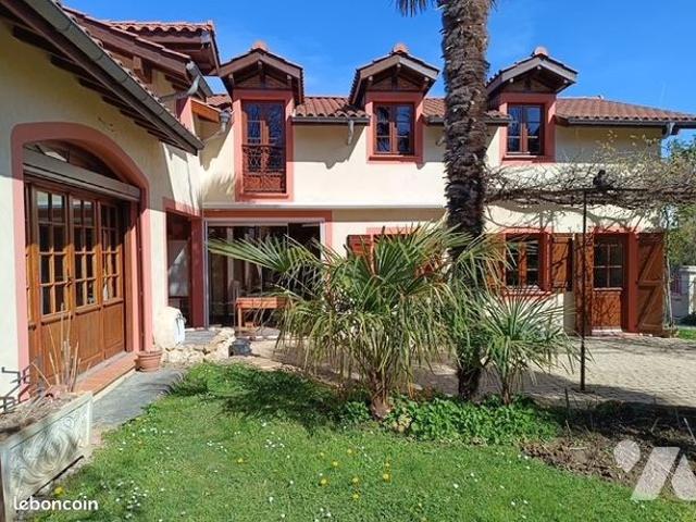 Maison 7 pièces 197 m²