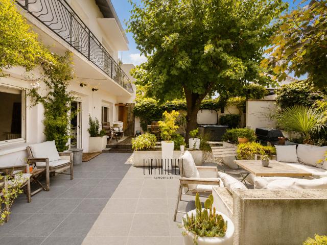Maison 7 pièces 197 m²