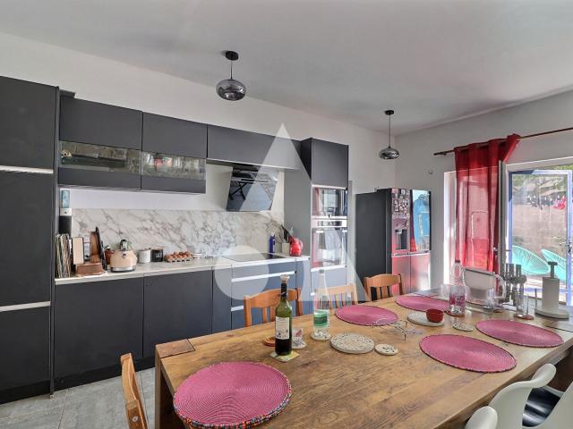 Maison 7 pièces 197 m²