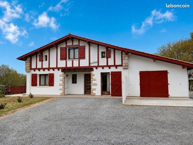 Maison 7 pièces 197 m²