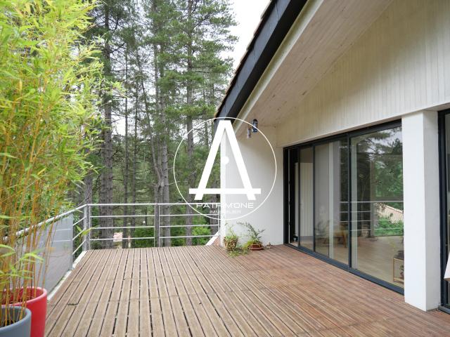Maison 7 pièces 197 m²