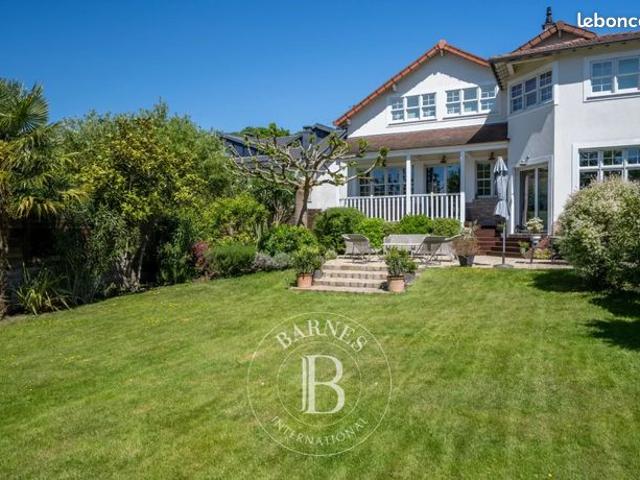 Maison 7 pièces 197 m²