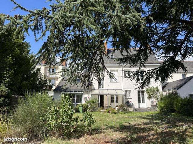 Maison 7 pièces 197 m²