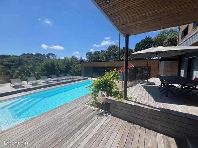 Maison 7 pièces 197 m²
