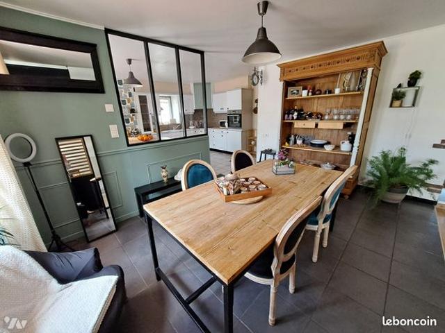 Maison 7 pièces 197 m²