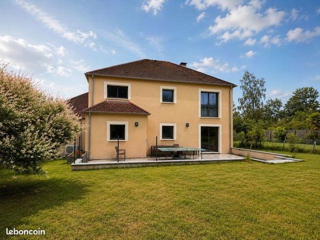 Maison 7 pièces 197 m²