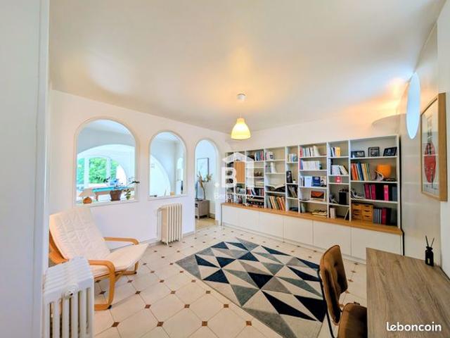 Maison 7 pièces 197 m²