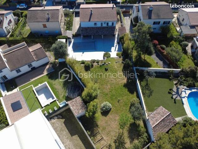 Maison 7 pièces 197 m²