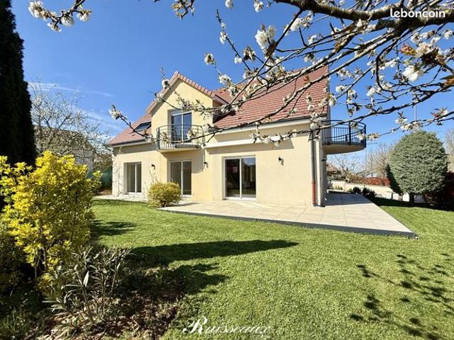 Maison 7 pièces 195 m²