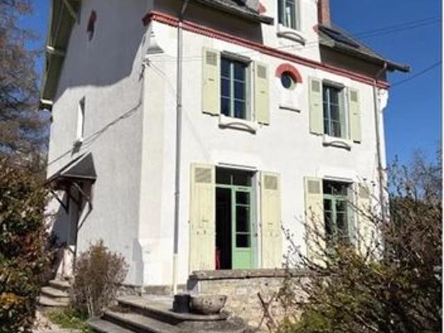 Maison 7 pièces 197 m²