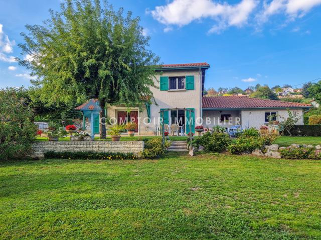 Maison 7 pièces 197 m²