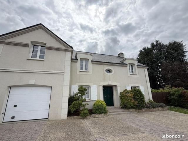 Maison 7 pièces 197 m²