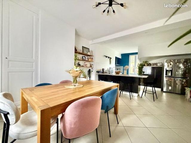 Maison 7 pièces 197 m²
