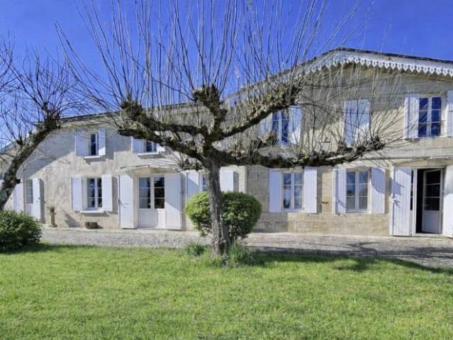 Maison 7 pièces 197 m²