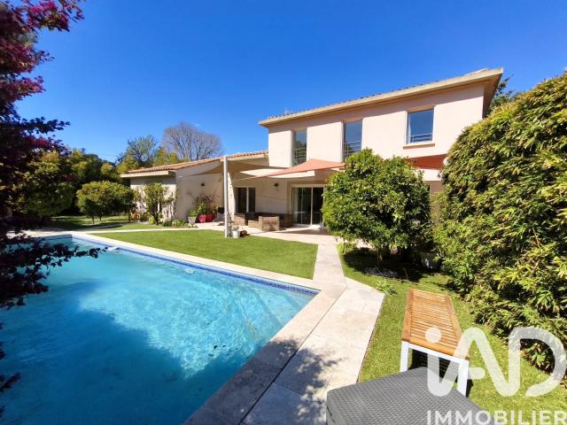 Maison 7 pièces 197 m²
