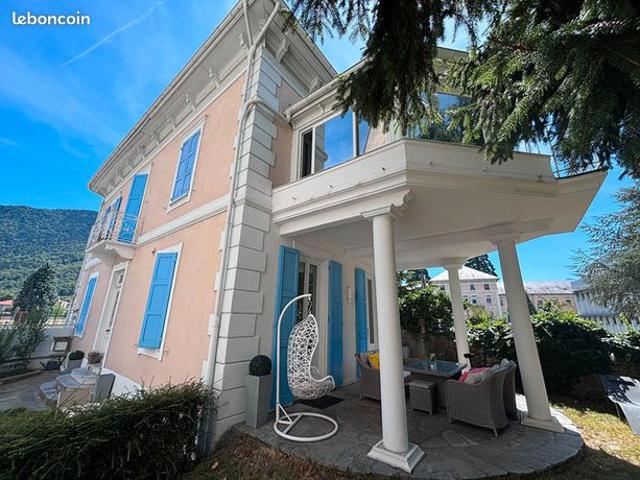 Maison 7 pièces 197 m²