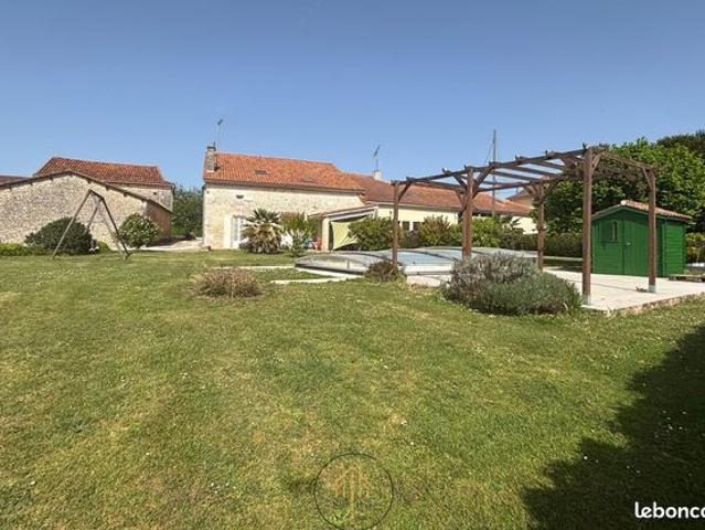 Maison 7 pièces 197 m²