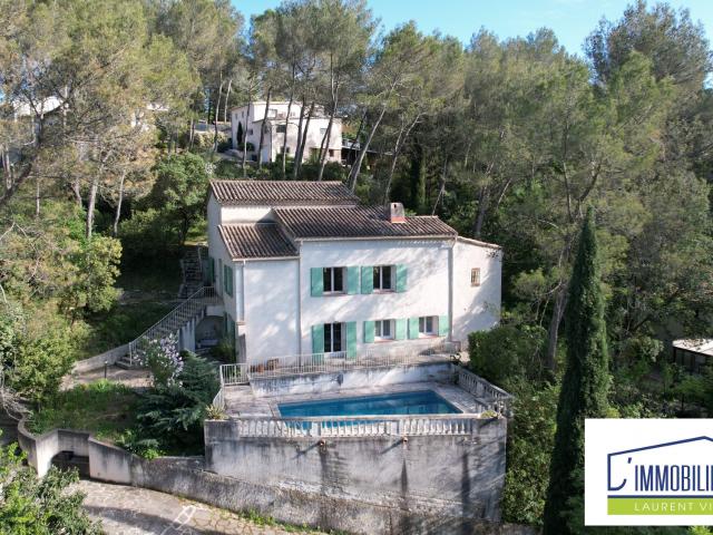 Maison 7 pièces 197 m²