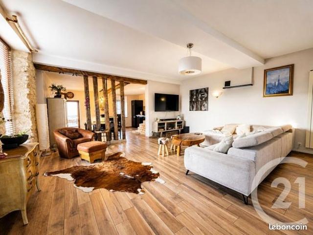 Maison 7 pièces 197 m²